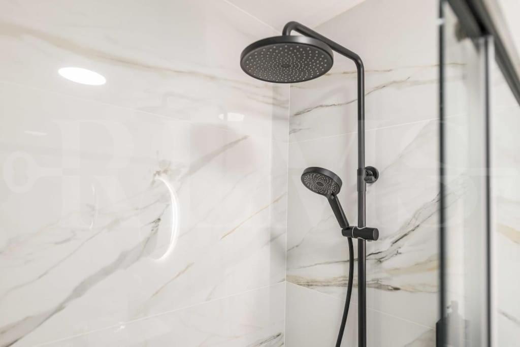 Bright And Modern Apartment By Rems Μάλαγα Εξωτερικό φωτογραφία