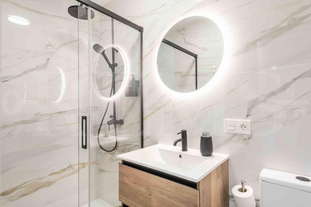 Bright And Modern Apartment By Rems Μάλαγα Εξωτερικό φωτογραφία